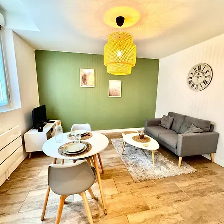 Cocon Moderne & Cuisine Equipee 아파트